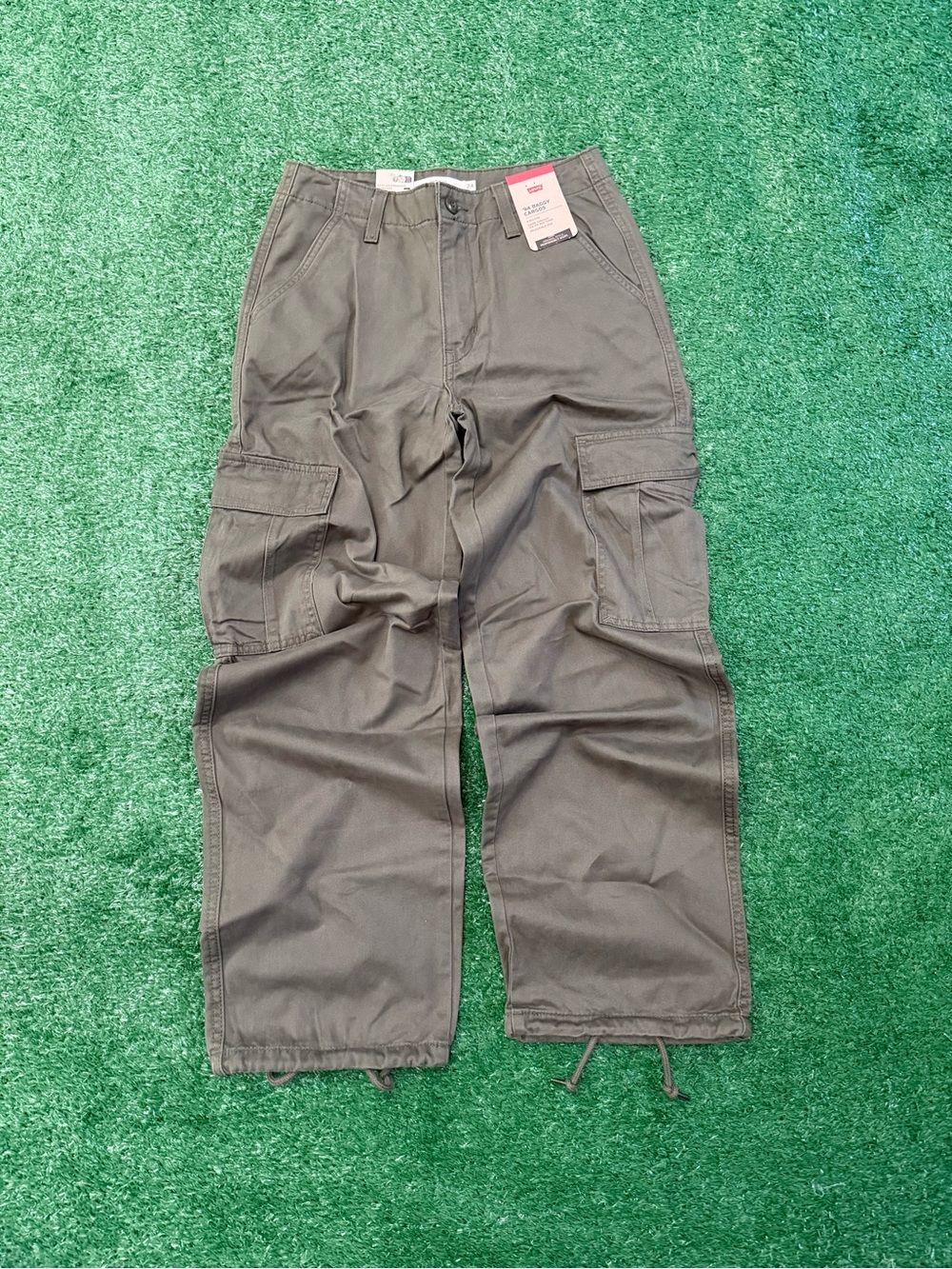 Levi’s Women’s ’94 Baggy Cargo Jeans – Green – Size 24x30 – NWT
